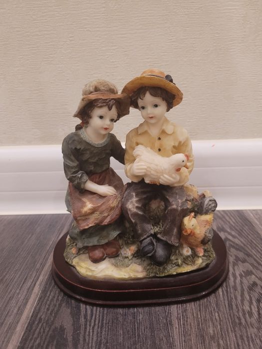 Статуэтки разные