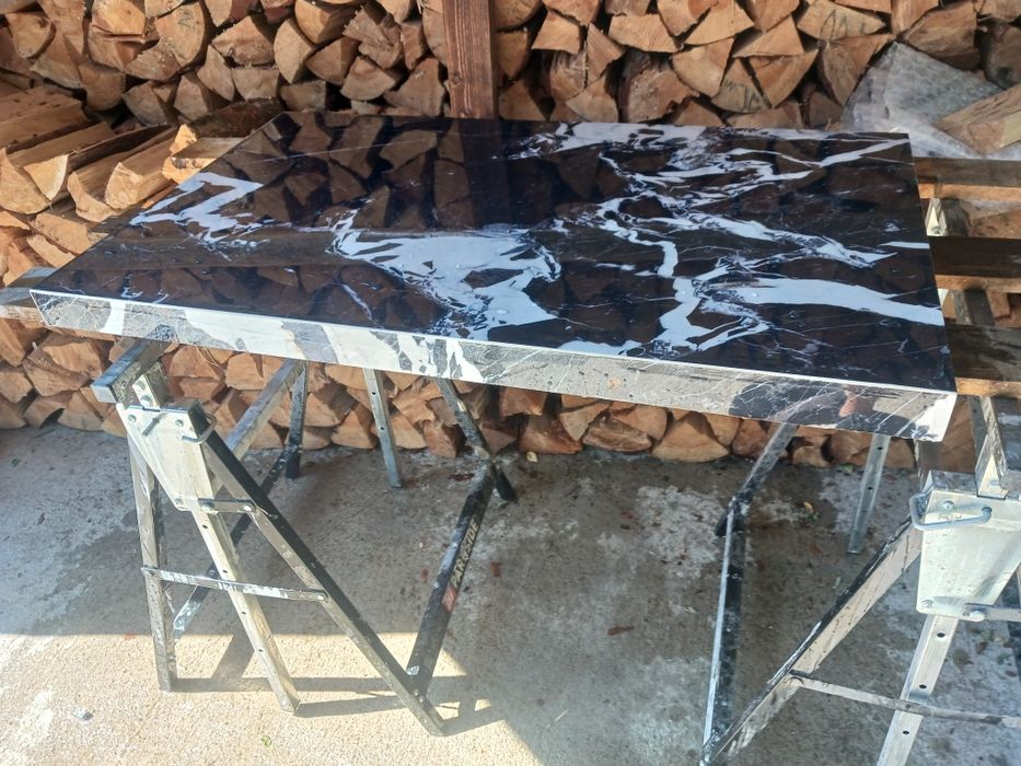 Мивка с плот от широко форматни плочки