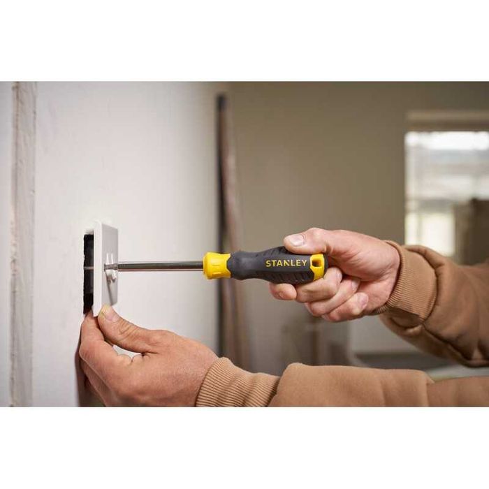 Отвертка с накрайници STANLEY STHT0-70885, 34 части