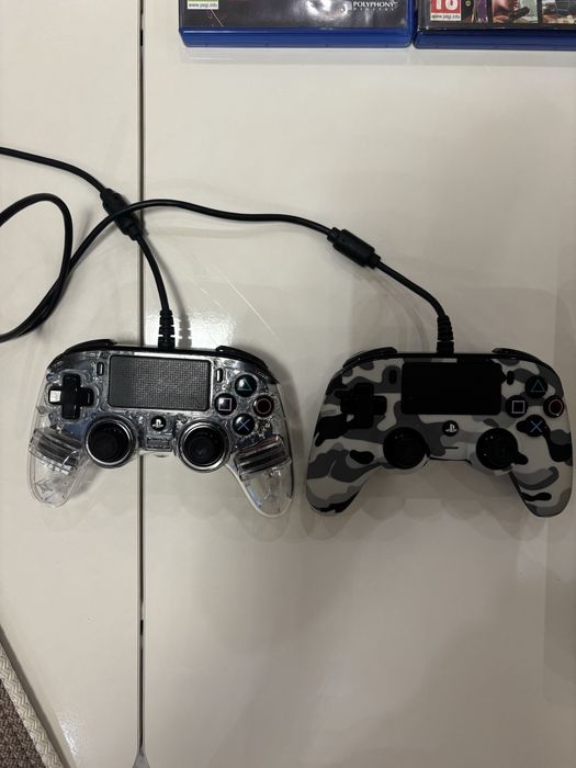 PS4 1TB с 4 контролера и 5 игри