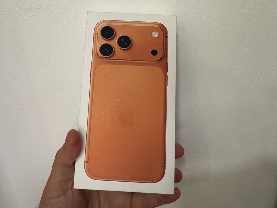 Iphone 17 Pro Max, 256 GB, Cosmic Orange, nou la cutie