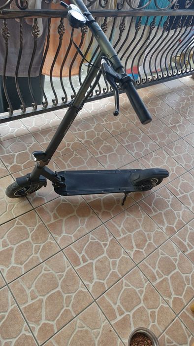 Trotineta Joyor pentru adulți