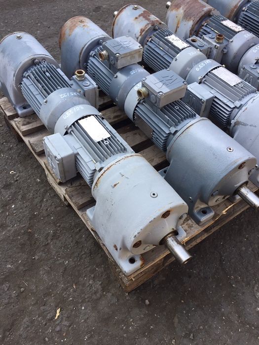 Мотор-редуктор/редуктори Sew-Eurodrive