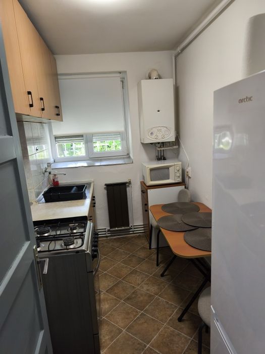 Închiriez apartament cu 1 cameră în 7 Noiembrie - lângă Spital / UMF