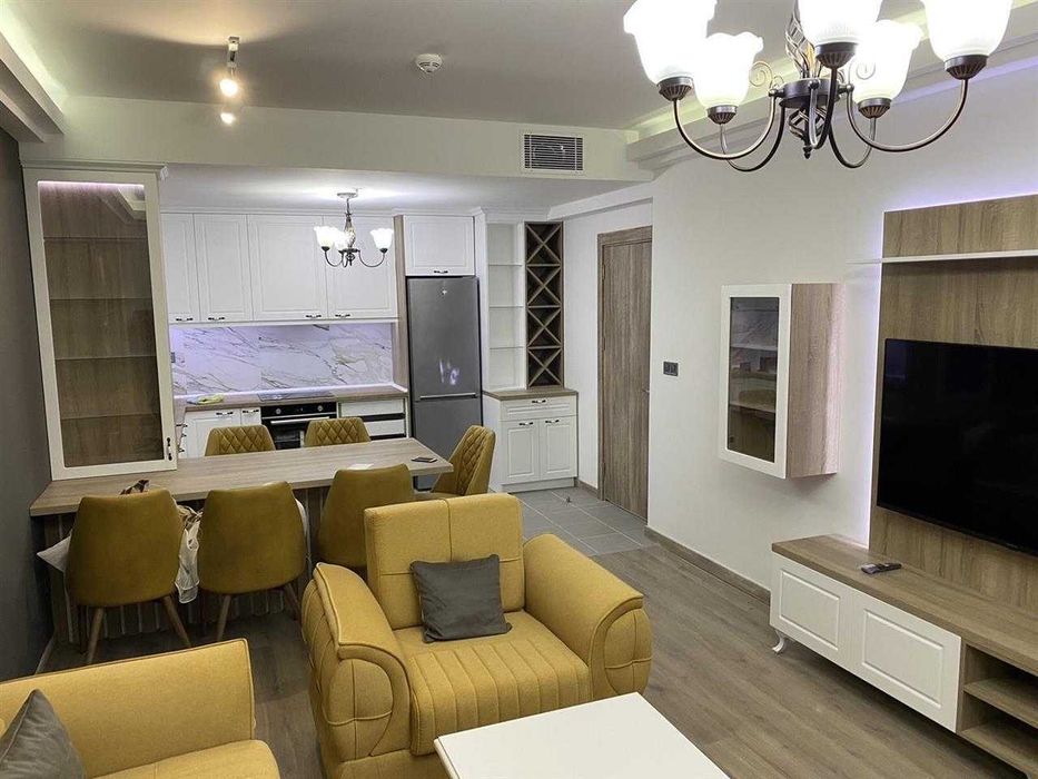 Дава се под наем Тристаен апартамент в София, Витоша - 90 кв.м за 663 € - Снимка #1