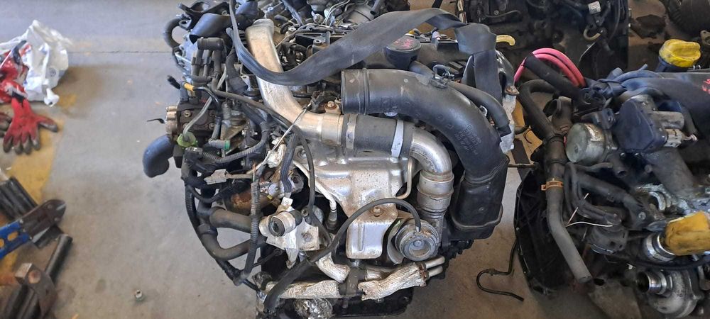 Motor 2.0 cdi / tdci Euro 5 , cod M9R Opel Vivaro , Renault Trafic , Nissan Primastar (pret fara anexe)