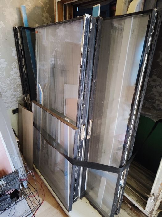 Продам оконные  рамы со стеклопакетом