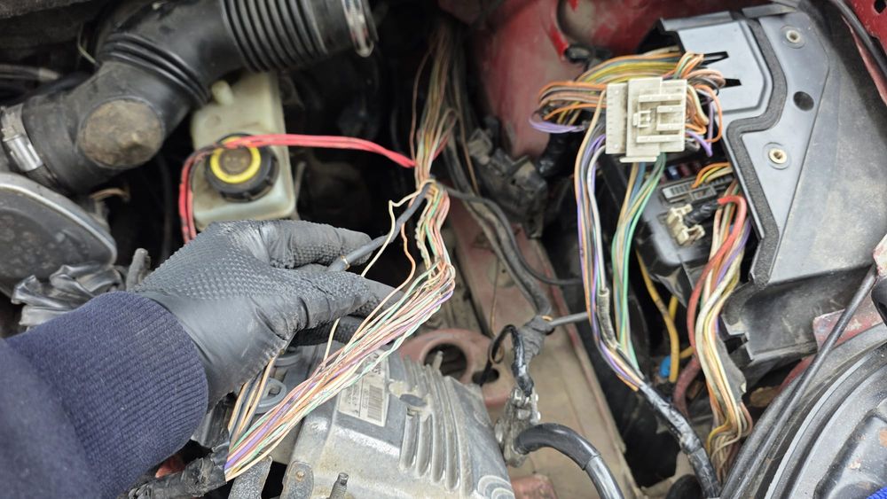 Service auto, reparatii electrice, clablaje, diagnoza, programari soft