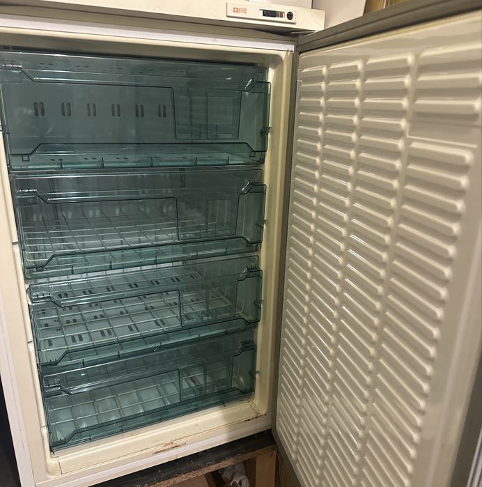 Фризер Electrolux