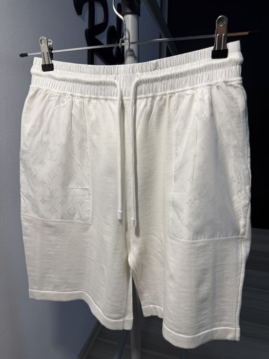 pantaloni LV.