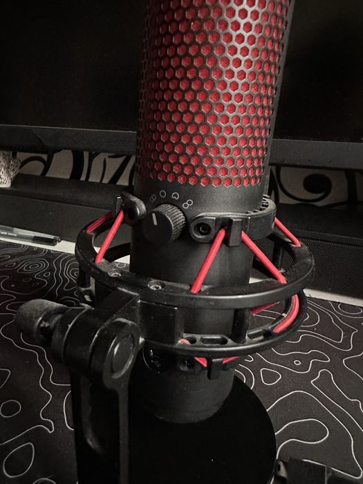 Продам микрофон HyperX Quadcast