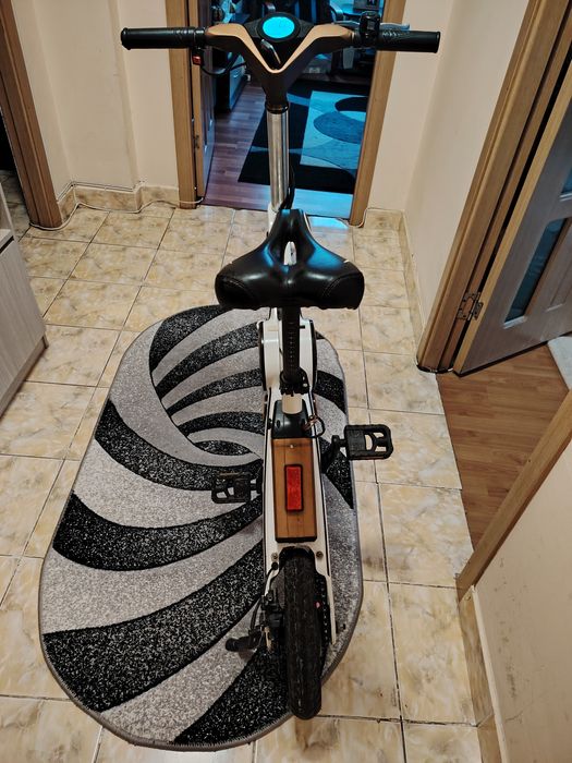 Vând bicicleta electrica