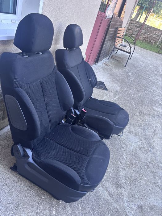 Седалки за citroen c2 vts
