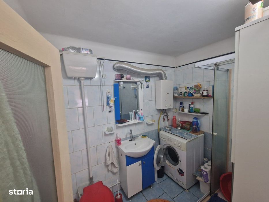 Casa +garaj+ teren 500 mp Comarnic