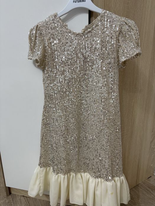 Продам платье нарядное