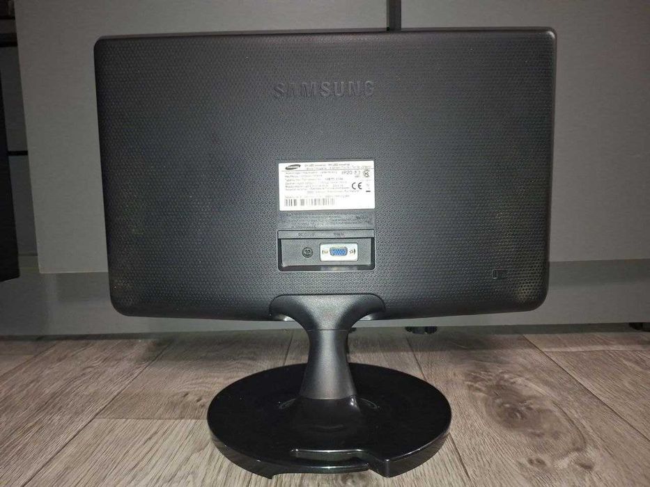 Монитор SAMSUNG LS19A100NS/KZ !!! БЕЗ блока питания !!!