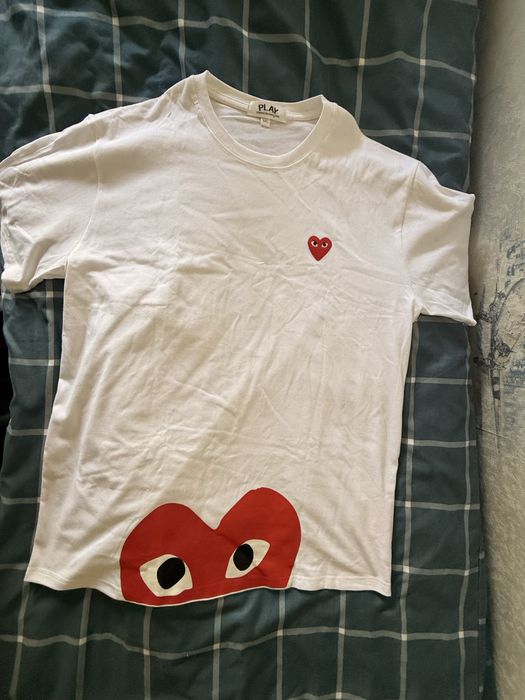 Продам футболку Comme des Garçons Play
