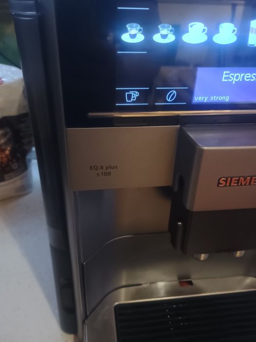 Siemens eq6 s100 plus. 160€