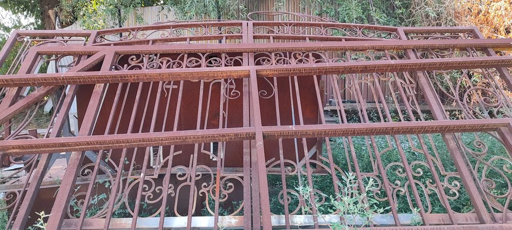 Продам ворота железные