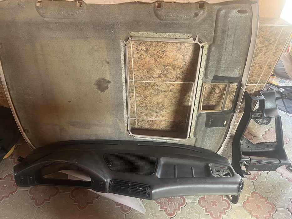 Салон BMW e34 (в оригинале обшивка, сиденья, панели)