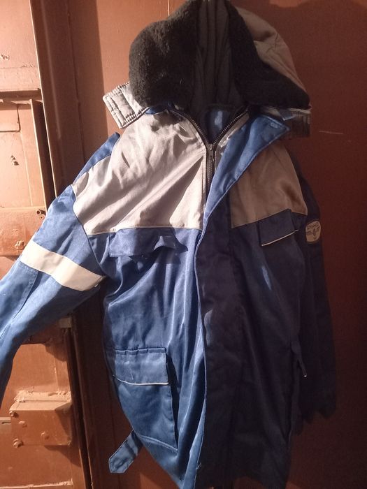 Продам зимнюю куртку