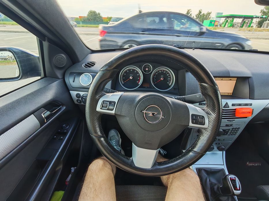 Opel Astra H GTC 2.0 turbo