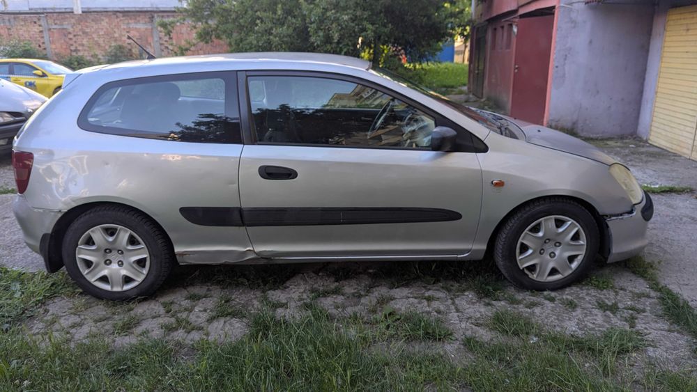 Honda Civic 2001 хечбек 3 врати 1.6 бензин