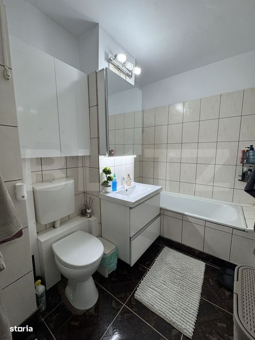 Apartament 3 camere, 60 mp, zona Billa