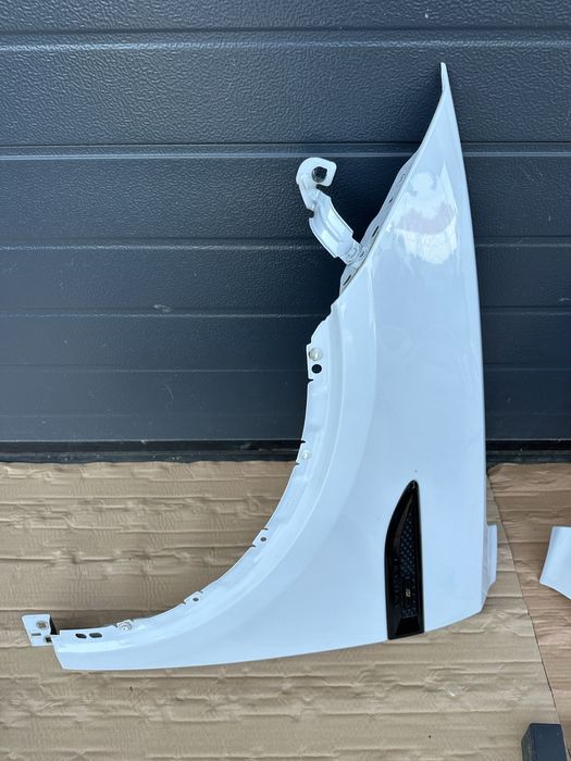 Aripi / Aripa stanga, Aripa dreapta Jaguar E Pace X540