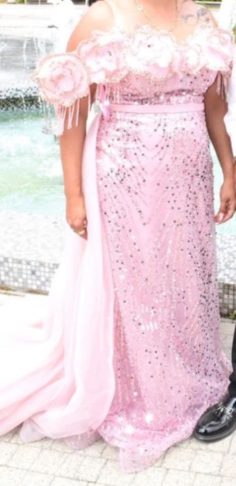 Офицялна Рокля носена е само венъж 2ч. Размер с/м