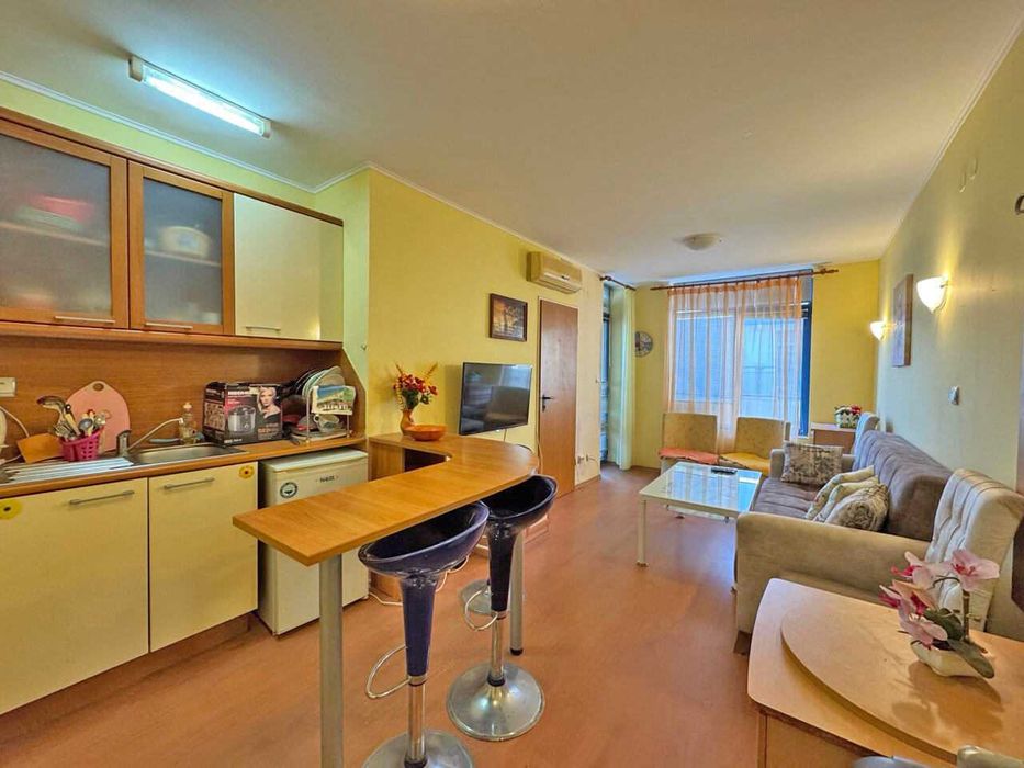 Продава се Двустаен апартамент в к.к. Слънчев бряг - 46 кв.м за 1229 €/кв.м - Снимка #4