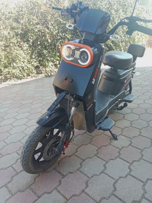 Продам электроскутер sky way m800