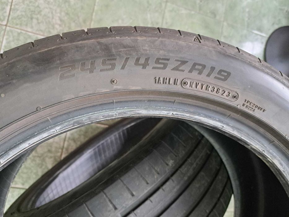 2 anvelope 245/45 R19 Falken