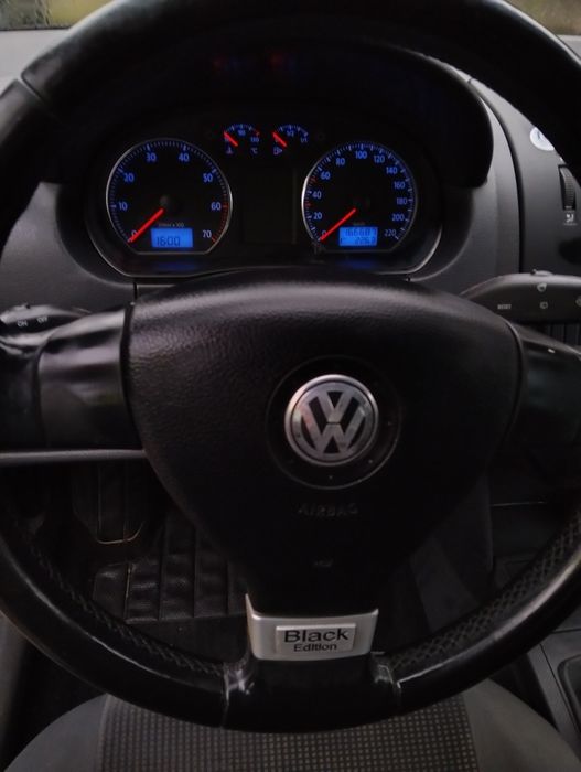 VW Polo 2009 black edition
