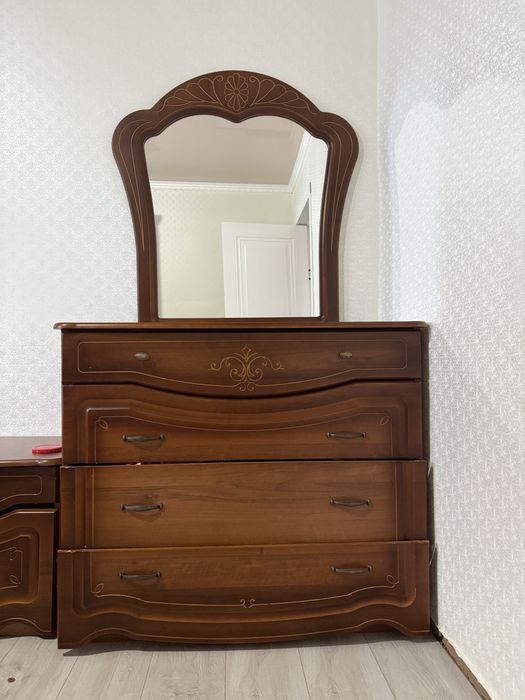 Спальный гарнитур