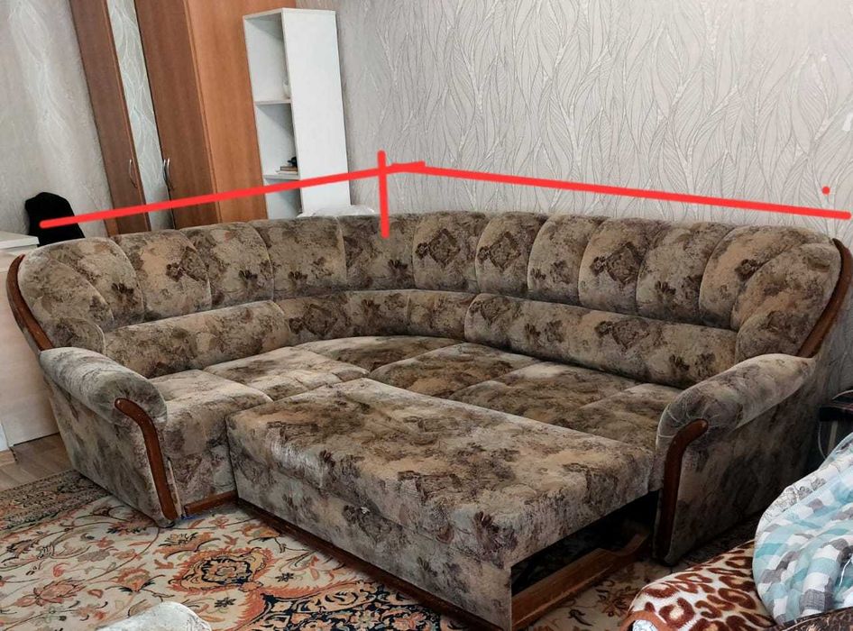Диван угловой расклодной даром бесплатно  (самовывоз Абая)