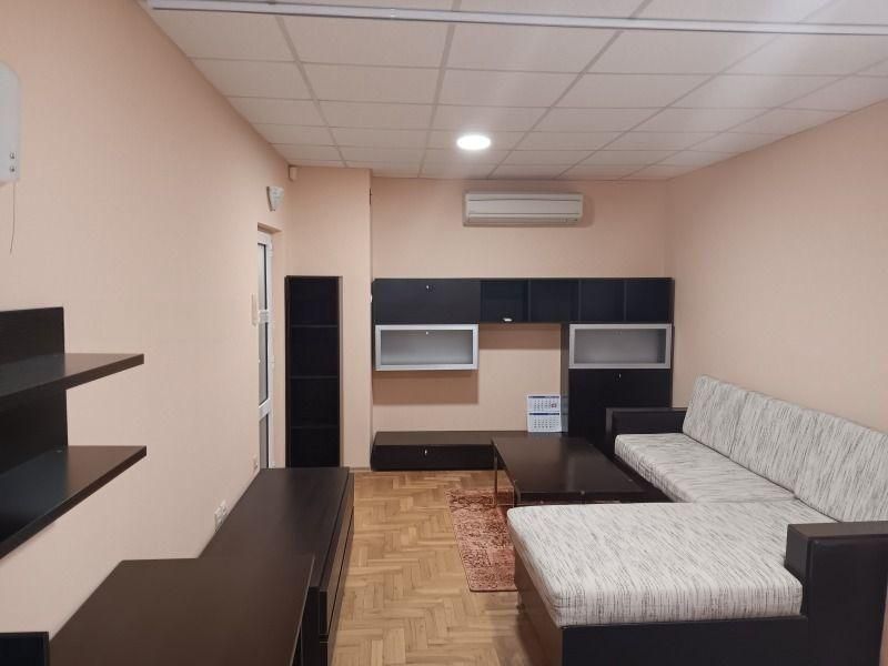 Дава се под наем Двустаен апартамент в София, Дружба 1 - 55 кв.м за 698.19 € - Снимка #2