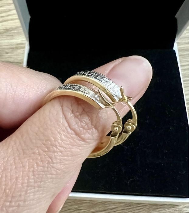 Продаю бриллиантовое колье и серьги