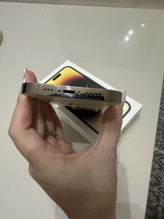 iPhone 14 Pro 128 GB gold-arata ca nou, fara defecte