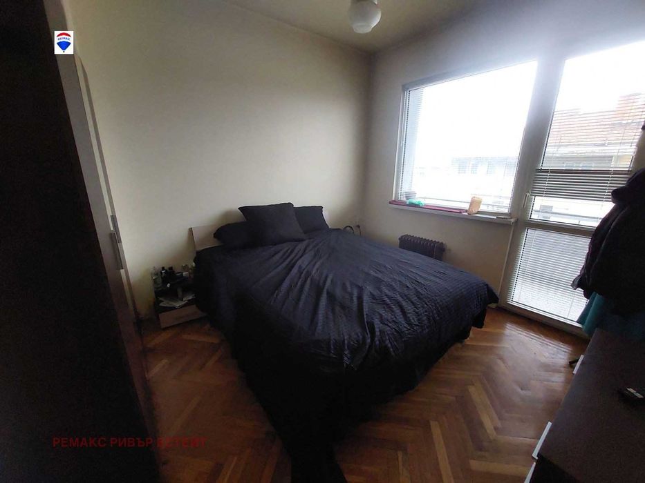 Продава се Тристаен апартамент в Русе, Център - 90 кв.м за 819 €/кв.м - Снимка #1