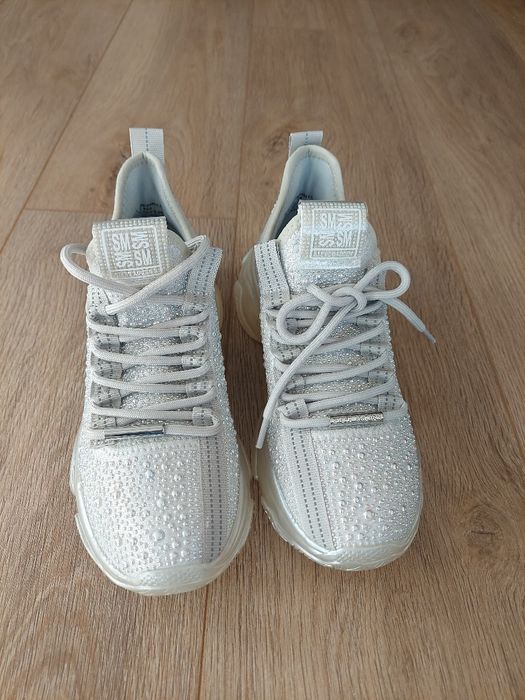 Нови Сникърси Steve Madden