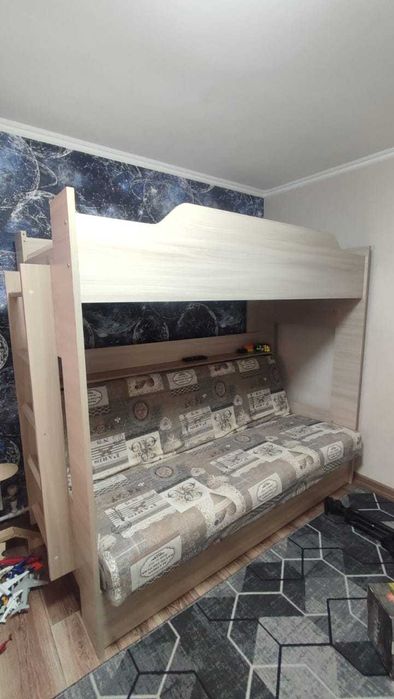 двухъярусная кровать