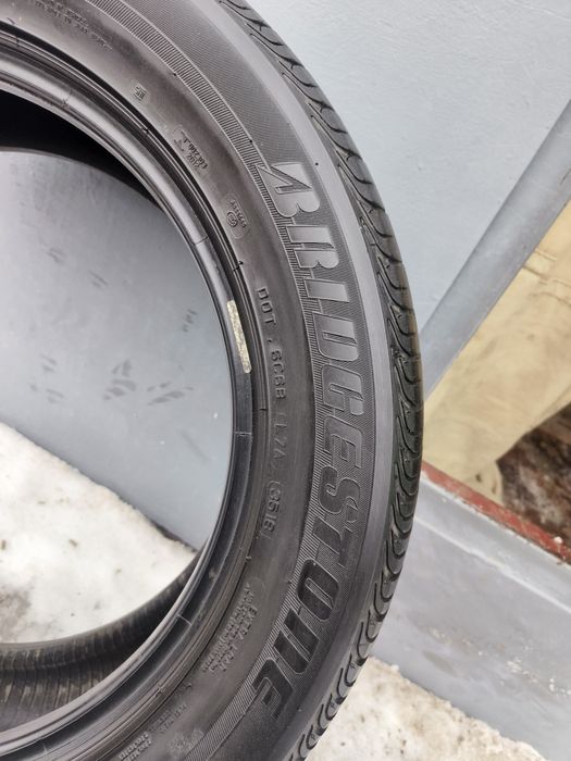 225/45/R17, 235/55/R17