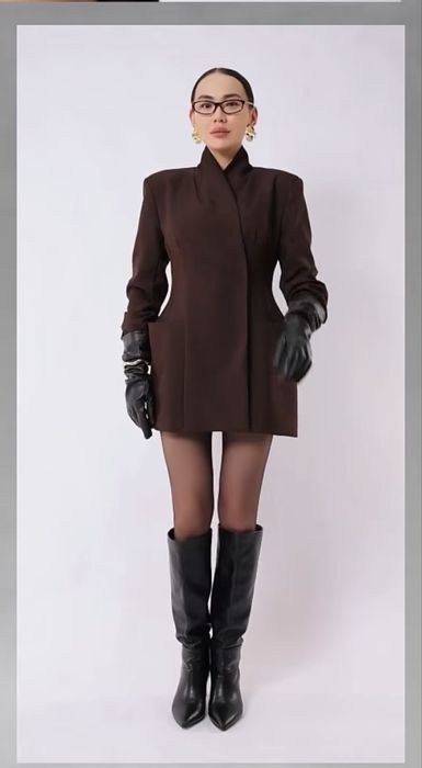 Продам пиджак приталенный новый