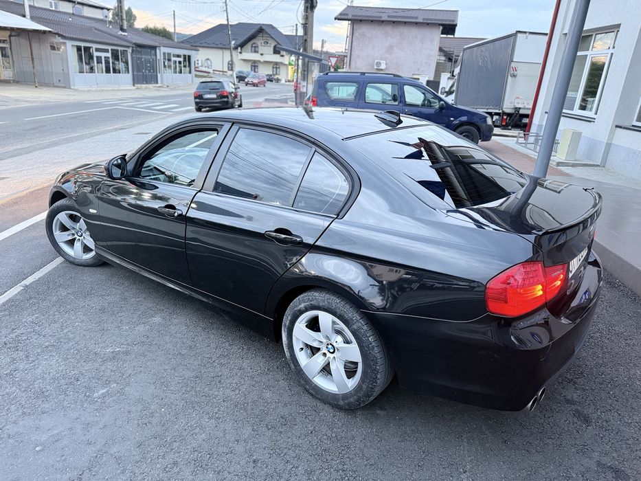 BMW 3 Series 2010 — imagine 4