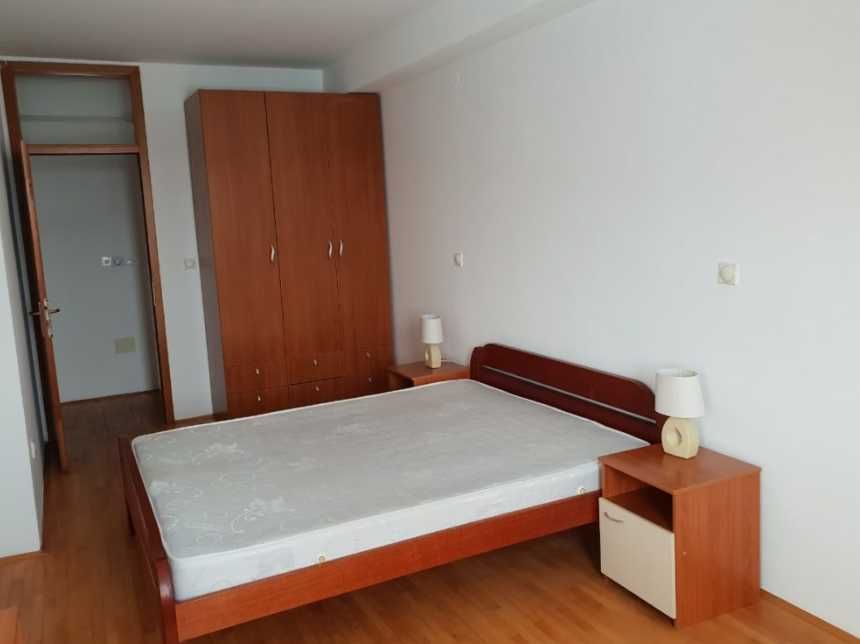 Дава се под наем Тристаен апартамент в Пловдив, Център - 90 кв.м за 377.4 € - Снимка #4