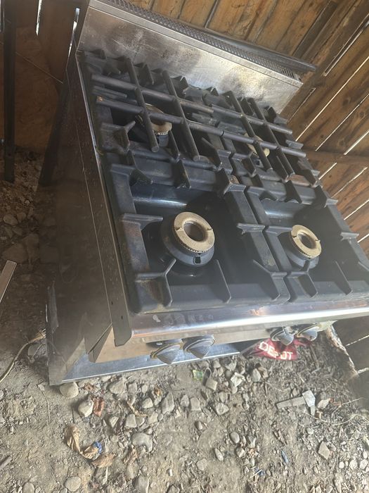 De vanzare aragaz inox profesional