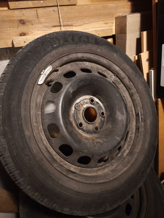 Стоманени джанти 16 цола с летни гуми Goodyear за VW, Audi, Skoda, Seat