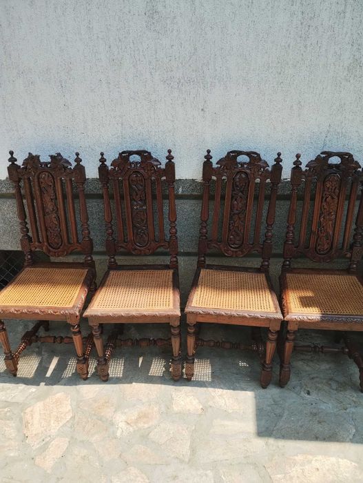 4 бр  старинни рицарски столове