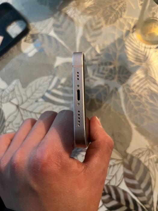 Iphone 13 хорошый состояние